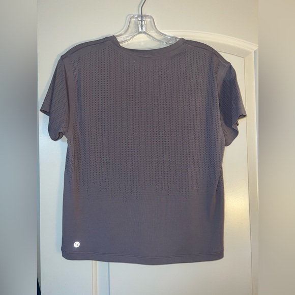 LULULEMON train to be top - Picture 5 of 5